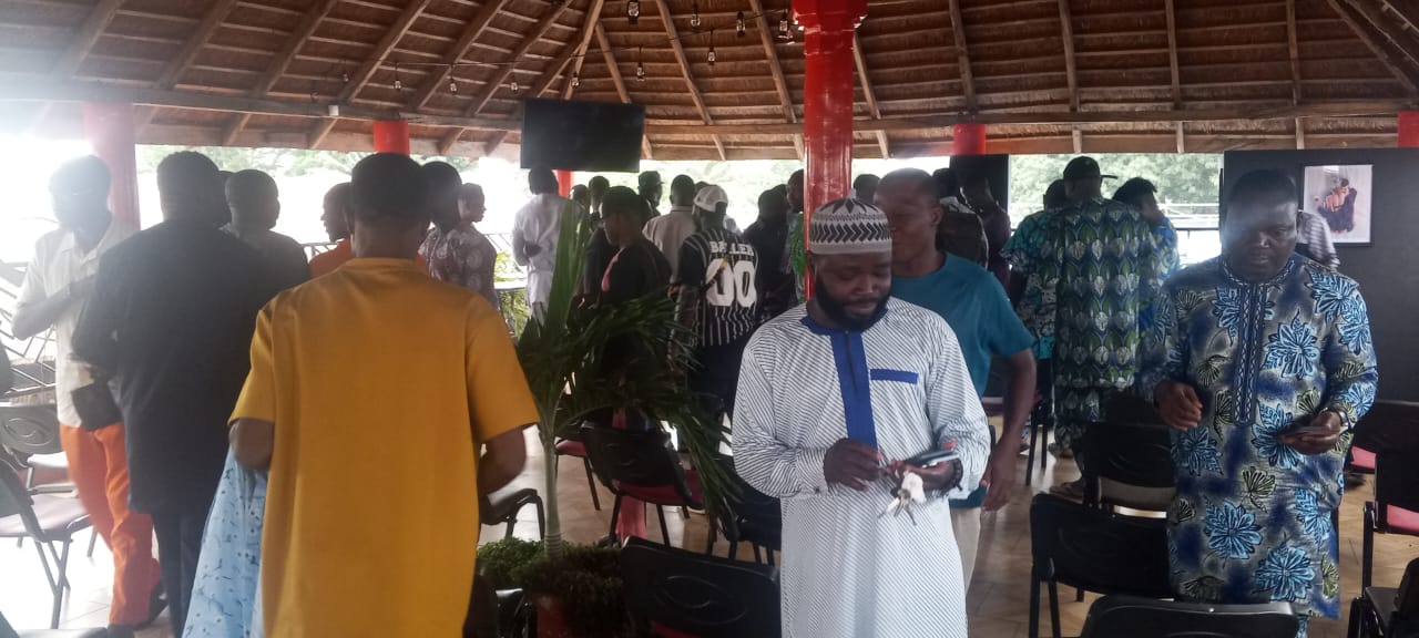 Sécurité à Abomey-Bohicon : La Police Républicaine lance un ultime avertissement aux promoteurs de bars et restaurants