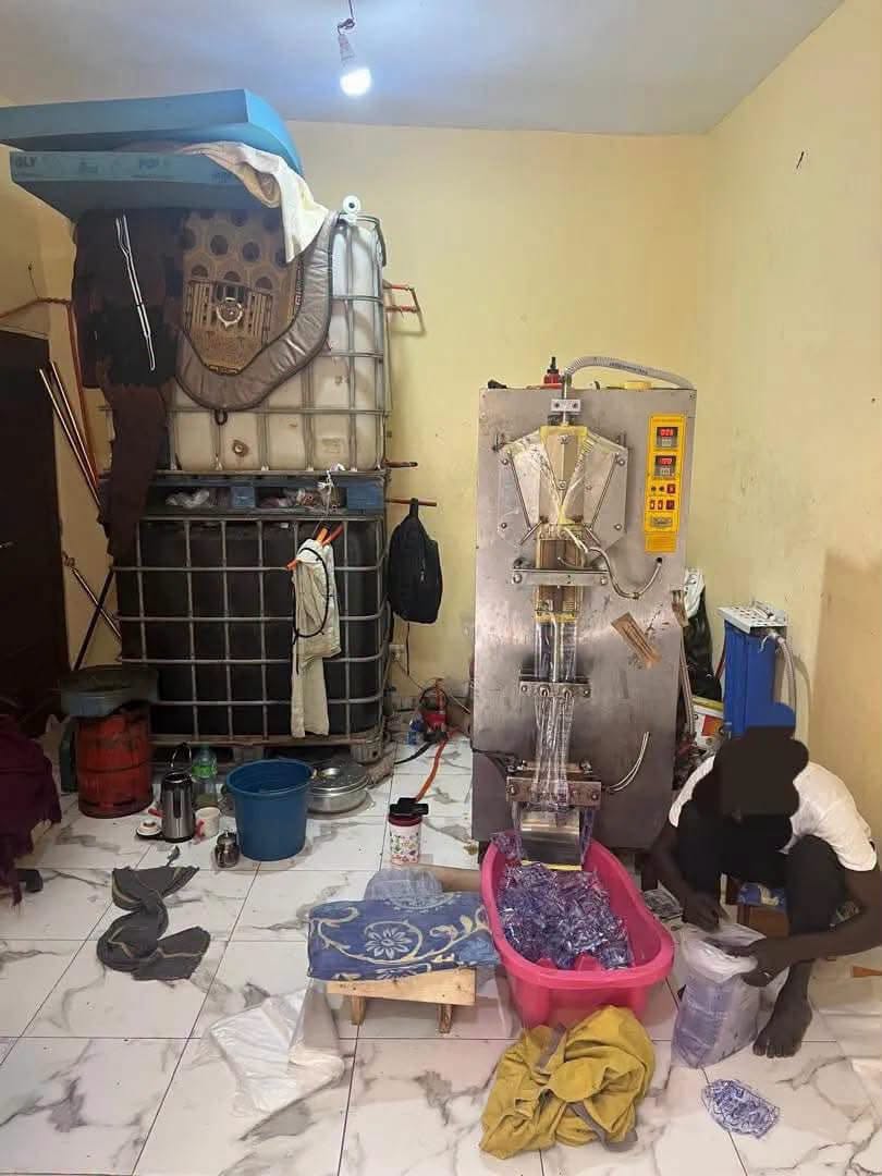 Keur Massar : sept unités clandestines de production d’eau démantelées, les  exploitants arrêtés